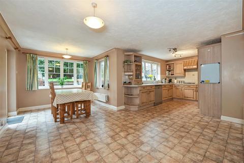 5 bedroom house for sale, Lapwing Rise, Whitchurch