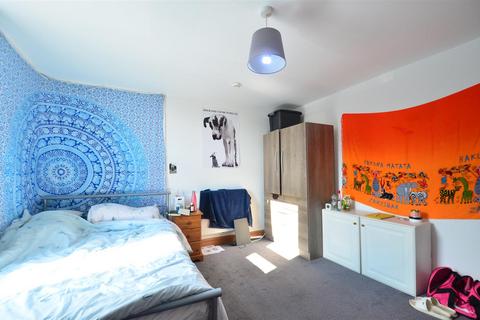 7 bedroom terraced house to rent, Heeley Road, Selly Oak, Birmingham B29