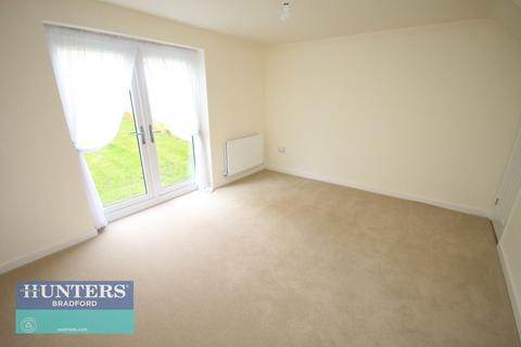 3 bedroom semi-detached house for sale, Dean House Gate, Allerton, Bradford, West Yorkshire, BD15 8HF