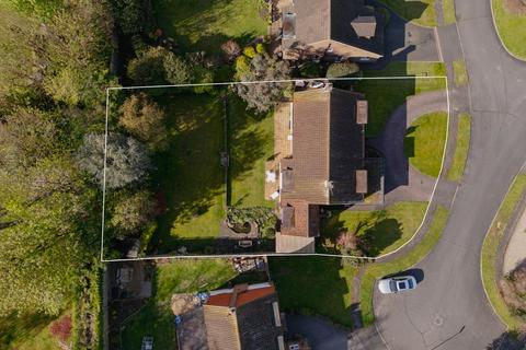 10 Cherry Orchard, Ashtead, KT21 1HS