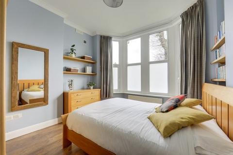 102a Bargery Road, London, SE6 2LW