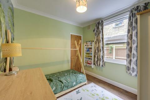 102a Bargery Road, London, SE6 2LW