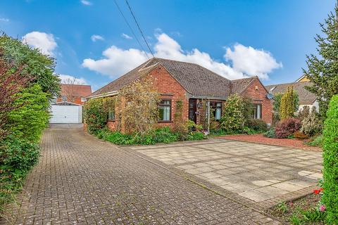 3 bedroom bungalow for sale, Station Road, Alresford, Colchester, CO7