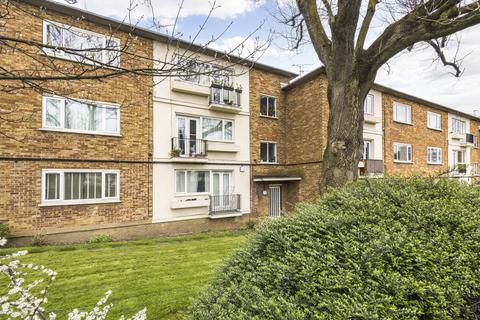 3 bedroom flat for sale, Ashley Court,Ashley Court, Great North Way, London, NW4
