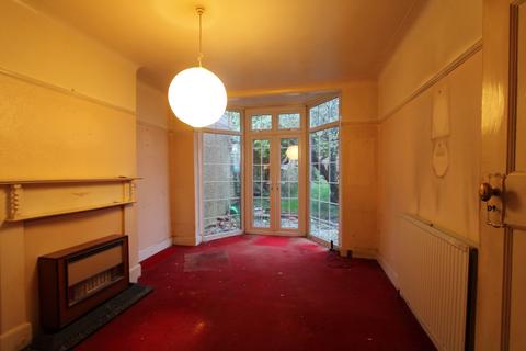 39 Southfields, London, NW4 4LX