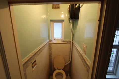 39 Southfields, London, NW4 4LX