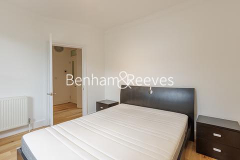 1 bedroom apartment to rent, Queen's Club Gardens, Hammersmith W14