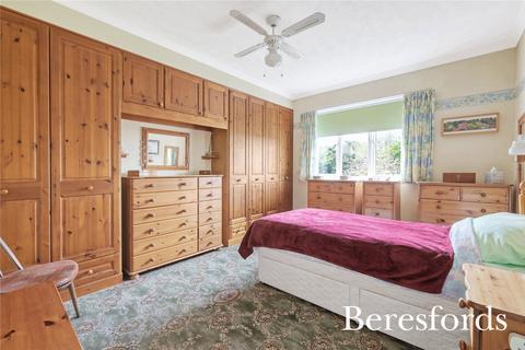 53 Waldegrave Gardens, Upminster, RM14 1UT