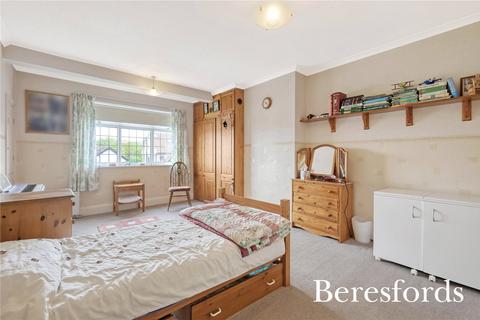 53 Waldegrave Gardens, Upminster, RM14 1UT