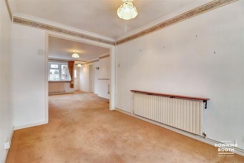 5 Walkers Croft, Lichfield, WS13 6TR
