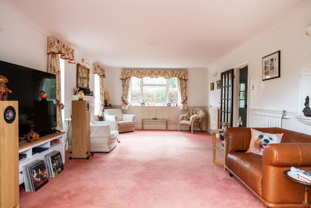 Living Room R