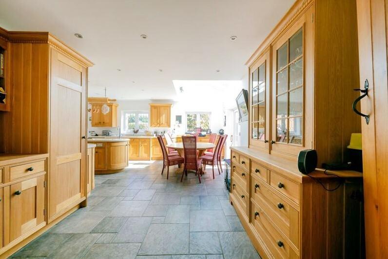 Kitchen/Dining R