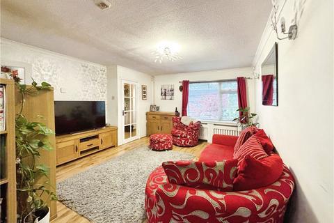 3 bedroom semi-detached house for sale, Hemingway Drive, Oxfordshire OX26