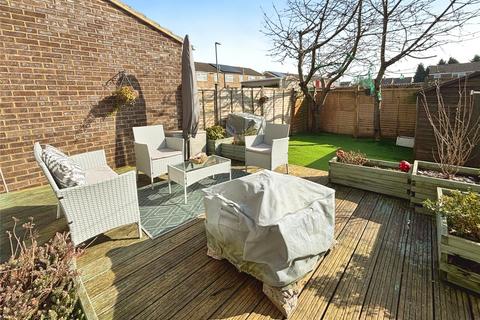 3 bedroom semi-detached house for sale, Hemingway Drive, Oxfordshire OX26