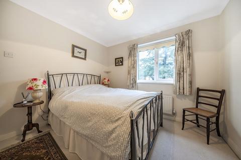 4 bedroom semi-detached house for sale, Fairholme Gardens, Farnham, GU9