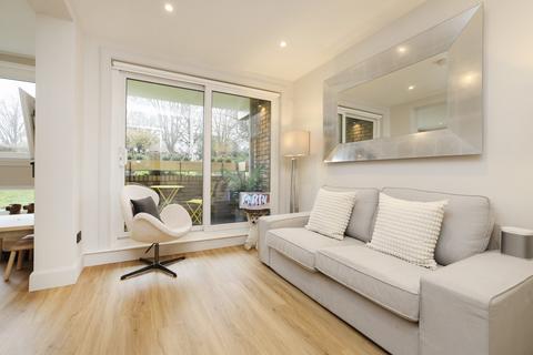 3 bedroom flat for sale, 4/2 Ravelston Rise, Craigleith Avenue South, Edinburgh EH4 3LQ