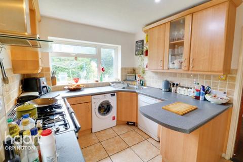 4 bedroom detached house for sale, Adcock Walk, Orpington
