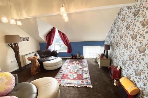 2 bedroom apartment for sale, East Street, Okehampton, Devon, EX20