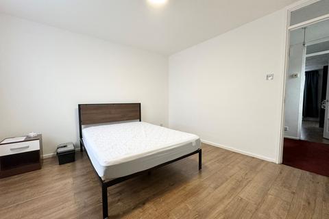 House share to rent, College Park Close London SE13