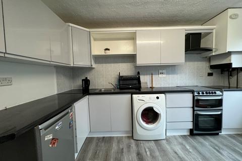 House share to rent, College Park Close London SE13