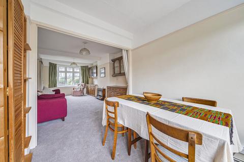 46 Cardinal Avenue, Kingston Upon Thames, KT2 5SB
