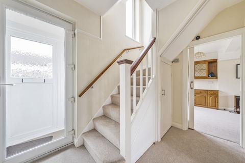 46 Cardinal Avenue, Kingston Upon Thames, KT2 5SB