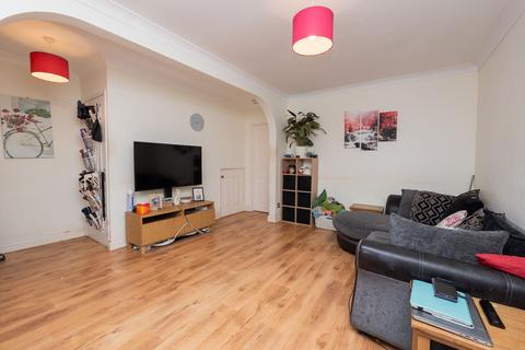 5 Dyrham Close, Kingswood, Bristol, BS15 4JE
