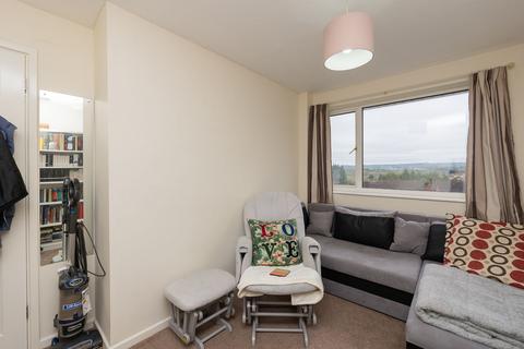5 Dyrham Close, Kingswood, Bristol, BS15 4JE