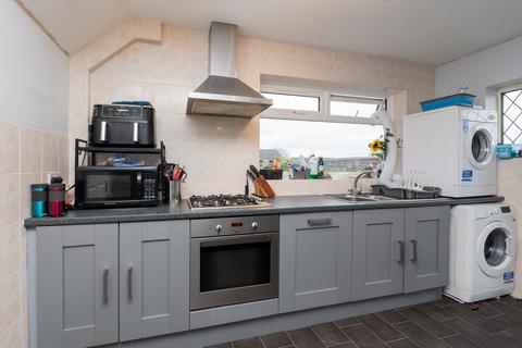 5 Dyrham Close, Kingswood, Bristol, BS15 4JE
