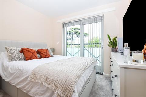 2 bedroom flat for sale, Talehangers Close, Bexleyheath, Kent, DA6