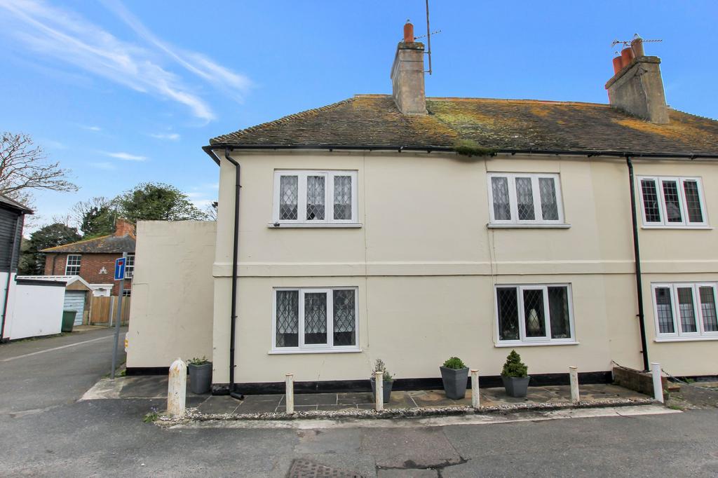 Lydd, Romney Marsh TN29 2 bed end of terrace house for sale £220,000