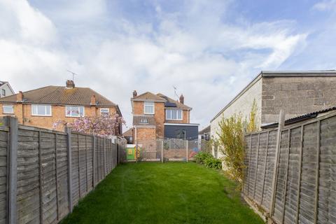 4 bedroom detached house for sale, Pinewood Close, Ramsgate, CT12