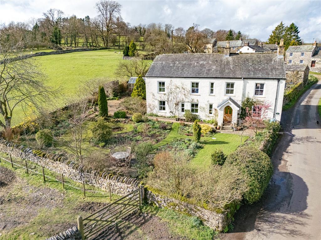 Kirkby Stephen, Kirkby Stephen CA17 4 bed detached house for sale £