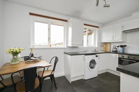 17b Jackson Street, Penicuik, EH26 9BQ