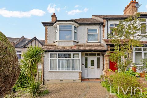 24 Annsworthy Crescent, London, SE25 6TF