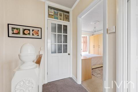 24 Annsworthy Crescent, London, SE25 6TF