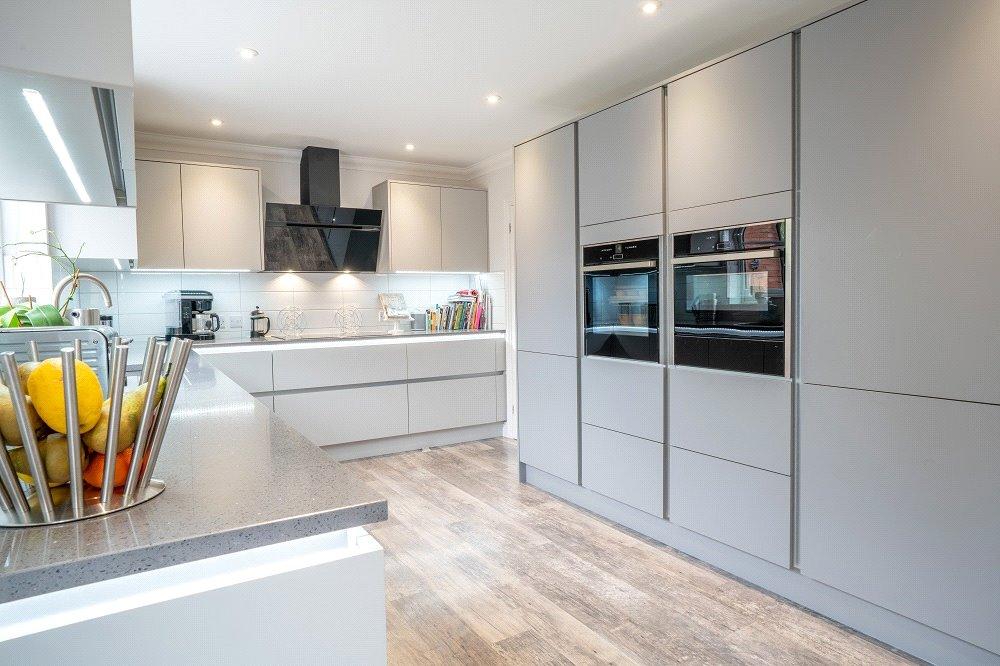Kitchen/Breakfast Rm