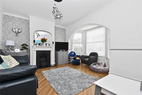 2 bedroom flat for sale, Warren Road, Bexleyheath, DA6