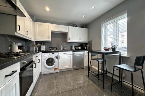 3 bedroom terraced house for sale, Coppice Pale, Chineham, Basingstoke, Hampshire, RG24