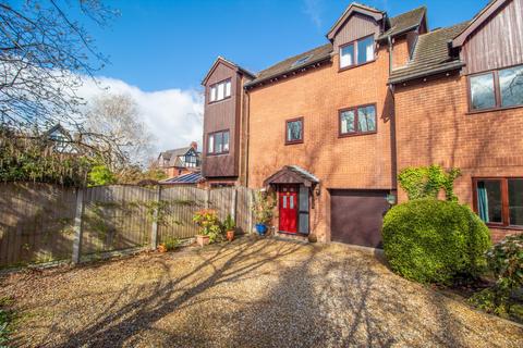 4 bedroom terraced house for sale, Gable Court, Hoole, Chester