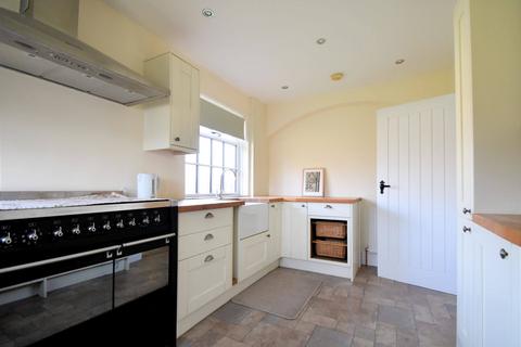 2 bedroom semi-detached bungalow to rent, Dubbers, Godshill PO38