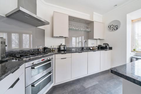 10 Rawlings Close, Beckenham, BR3 3GR