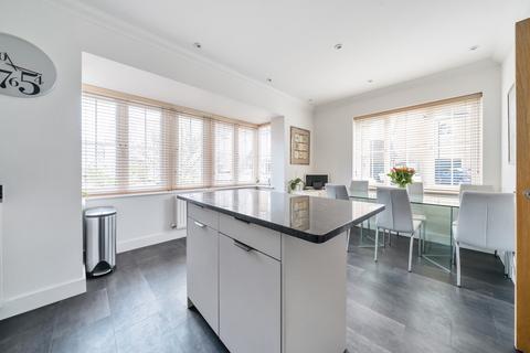 10 Rawlings Close, Beckenham, BR3 3GR