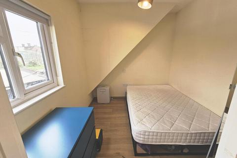 1 bedroom maisonette to rent, Hale Lane, Mill Hill, NW7