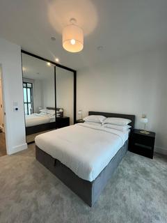 1 bedroom apartment to rent, London Square, Croydon CR0