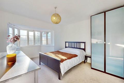 2 bedroom apartment for sale, Aylmer Road, London N2