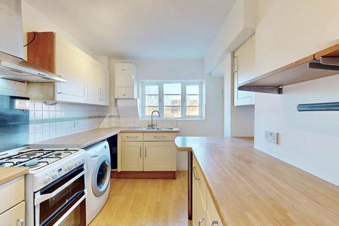 2 bedroom apartment for sale, Aylmer Road, London N2