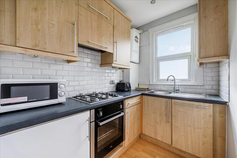 2 bedroom flat for sale, Bradley Gardens, Ealing, London, W13