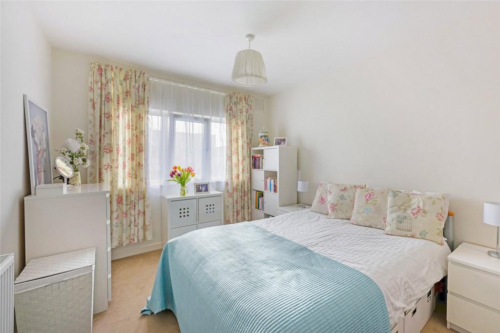 Apartment in London - View 2