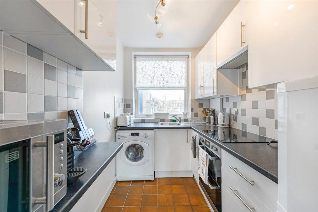 Apartment in London - View 3